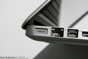 Die restlichen Anschlüsse bleiben gleich, so wie der intelligente MagSafe Stromstecker hier im Bild.