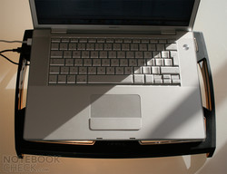 Der Antec Notebook Cooler 200 kühlte im Test die Unterseite eines 2007er MBP effektiv.
