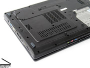 ...mit Ausnahme der Unterseite des Notebooks.