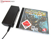 Das zierliche Netzteil wiegt nur 234 Gramm.