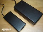 Das Netzteil des Asus G71GX (rechts) ist im Gegensatz zu dem anderer Notebooks wie dem MSI GX623 (links) sehr groß geraten