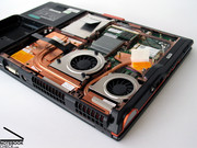 ...sowie einer brandneuen Geforce 9800M GTX Grafikkarte von nVIDIA sorgt das Notebook für Bestwerte bei den Benchmarktests.