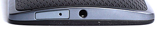 oben: SIM-Slot, 3,5-mm-Audio-Kombiport