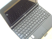 Allerdings auf Kosten des rechten unteren Bereiches. Die Cursertasten samt Umgebung wirken sehr gedrängt.