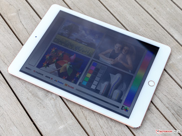 Das iPad Pro 9.7 bei leichter Bewölkung.