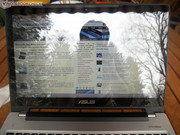 ...und erweist sich in Kombination mit den Bildeigenschaften als nur sehr bedingt outdoortauglich.