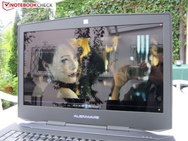 Außeneinsatz Alienware 18