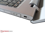 Der DVD-Brenner arbeitet überraschend laut.