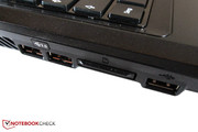 Auf der linken Seite tummeln sich zwei moderne USB-3.0-Ports.
