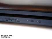 Dazu gesellen sich ein Wlan/Bluetooth-Schieberegler und zwei Aktivitätsanzeigen