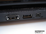 Es folgen eine eSATA/USB 2.0-Combo, USB 2.0 und Firewire