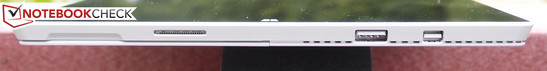 rechts: Ladebuchse, USB 3.0, Mini-DisplayPort, SDXC-Leser (nicht dargestellt, unter dem Ständer)