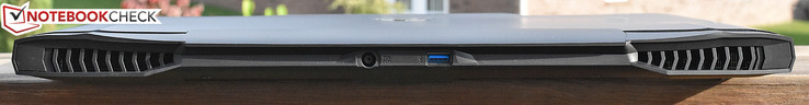 hinten: Netzteil, USB 3.0
