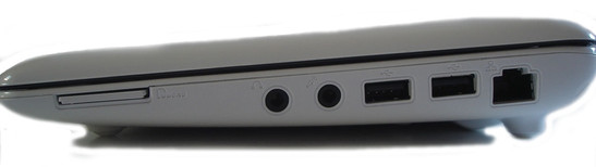 Rechte Seite: 2-in-1-Kartenleser (MMC, SD), Kopfhörer-Ausgang, Mikrofon-Eingang, 2x USB 2.0, RJ45 Fast Ethernet Lan