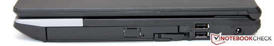 rechte Seite: DVD-Brenner/Modulschacht, 2x USB 2.0, Netzteilanschluss