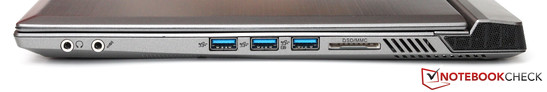 rechte Seite: Kopfhörer, Mikrofon, 3x USB 3.0, Kartenleser
