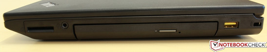 Rechts: 4-in-1-Kartenleser, Kopfhöreranschluss, DVD-Laufwerk, Powered USB 2.0 und Kensington Lock