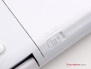 man durch Betätigen zweier Hebel ...