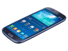 Das Galaxy S3 Neo hat 1,5 GB RAM und Android 4.4 - ansonsten entspricht es dem regulären Modell (Bild: Samsung)