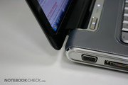 Wie bei den aktuellen Apple Produkten, setzt HP beim dv5 auf ein versenktes Displayscharnier ...