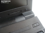 Die Scharniere und die Powertaste