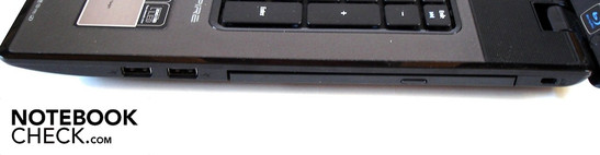 Rechte Seite: 2x USB 2.0, optisches Laufwerk, Kensington Lock