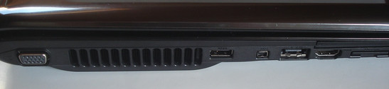 Linke Seite: VGA, USB, Firewire, eSATA, HDMI, 8-in-1-Kartenleser