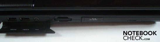 Linke Seite: 2x USB 2.0, Firewire, 8-in-1-Kartenleser, Blu-Ray-Laufwerk