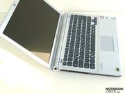 Ein stylisches Äußeres mit zylindrischem Schanier,...