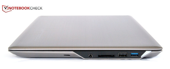 rechte Seite: Audio, Kartenleser, USB 2.0, USB 3.0, Startknopf