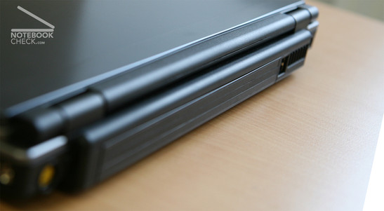 Rückseite: TV-Ausgang, 56k Modem, Strom