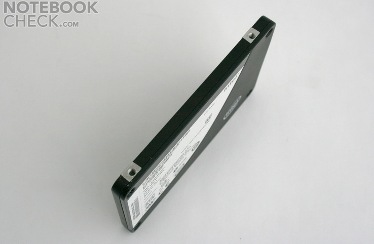 Intel X25-M 80 GB, dünner als eine 2.5" Notebook-Festplatte