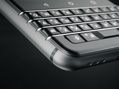Kommt vielleicht sehr bald als DTEK70 raus, das TCL BlackBerry Mercury mit Tastatur.