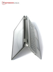 Zuletzt: Der Tent-Modus, der ebenfalls für Präsentationen benutzt werden kann. Hier kann ebenfalls nur der Touchscreen verwendet werden.