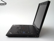 Dennoch, das Thinkpad SL500 zeigt eine ganze Reihe an typischen Thinkpad Erkennungsmerkmalen,...