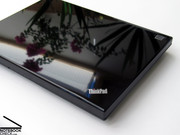 Dies wurde offenbar von Lenovo ganz bewusst so inszeniert, um das Thinkpad SL500 näher an die Consumer-Geräte heranzubringen,...