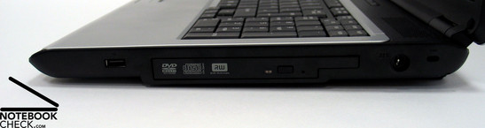 Rechte Seite: USB, DVD Laufwerk, Netzanschluss, Kensington