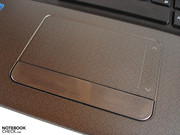 Das Touchpad verfügt über eine dedizierte Scrollleiste.