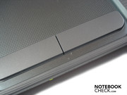 Die beiden Tasten des Touchpads sind dezent gehalten und funktionieren tadellos