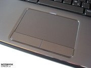 Das glatte Touchpad verfügt über eine angenehme Größe.