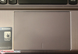 präzises TouchPad mit integrierten Tasten