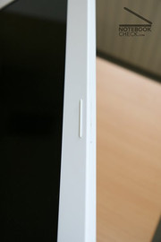 Ausserdem besitzt das helle Display keine Verschlusshaken.