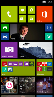 Viel Platz ist auf dem Start-Screen des Lumia 1520.