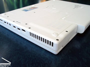 Leider kommt der Laptop mit der damit entstehenden Abwärme offenbar nicht ganz zurecht.