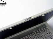 Mittels des Doppelhaken Verschlusssystems ist das Zepto 6324W auch fit für den mobilen Einsatz.