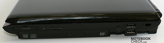 Rechte Seite: ExpressCard34, CardReader, Optisches Laufwerk, 2x USB, Kensington Lock