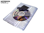 Zum Lieferumfang zählen eine Treiber-DVD und eine Kurzanleitung.