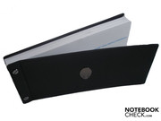 Luxus pur: Ein dickes Handbuch mit Ledereinband. Im Inneren sind sogar Einschübe für eine Visitenkarte und vier CDs/DVDs