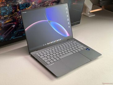 Asus Googlebook 14 mit einem matten OLED-Panel