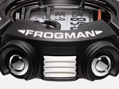 Alle Varianten der Casio G-Shock GWF-D1000 sind seit 2016 mit einem Carbon-Armband ausgestattet, darunter auch die abgebildete GWFD1000B-1